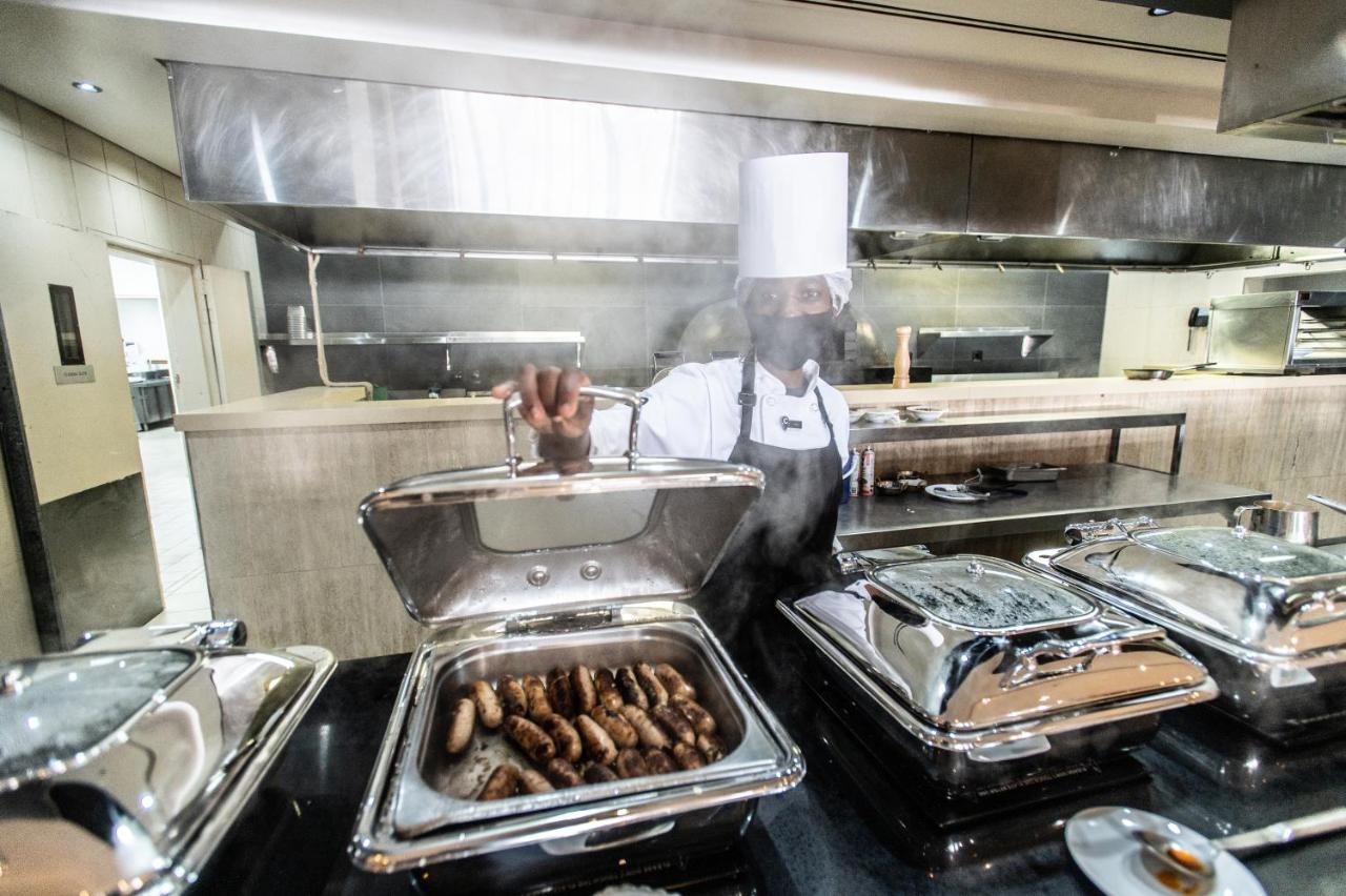 Hotel The Capital Zimbali Ballito Zewnętrze zdjęcie A commercial kitchen