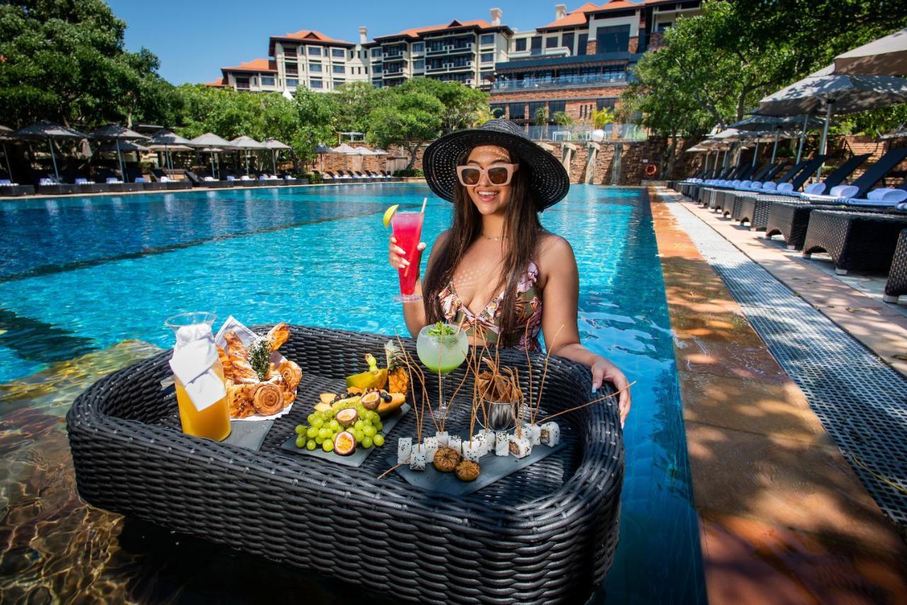 Hotel The Capital Zimbali Ballito Zewnętrze zdjęcie Poolside at the hotel