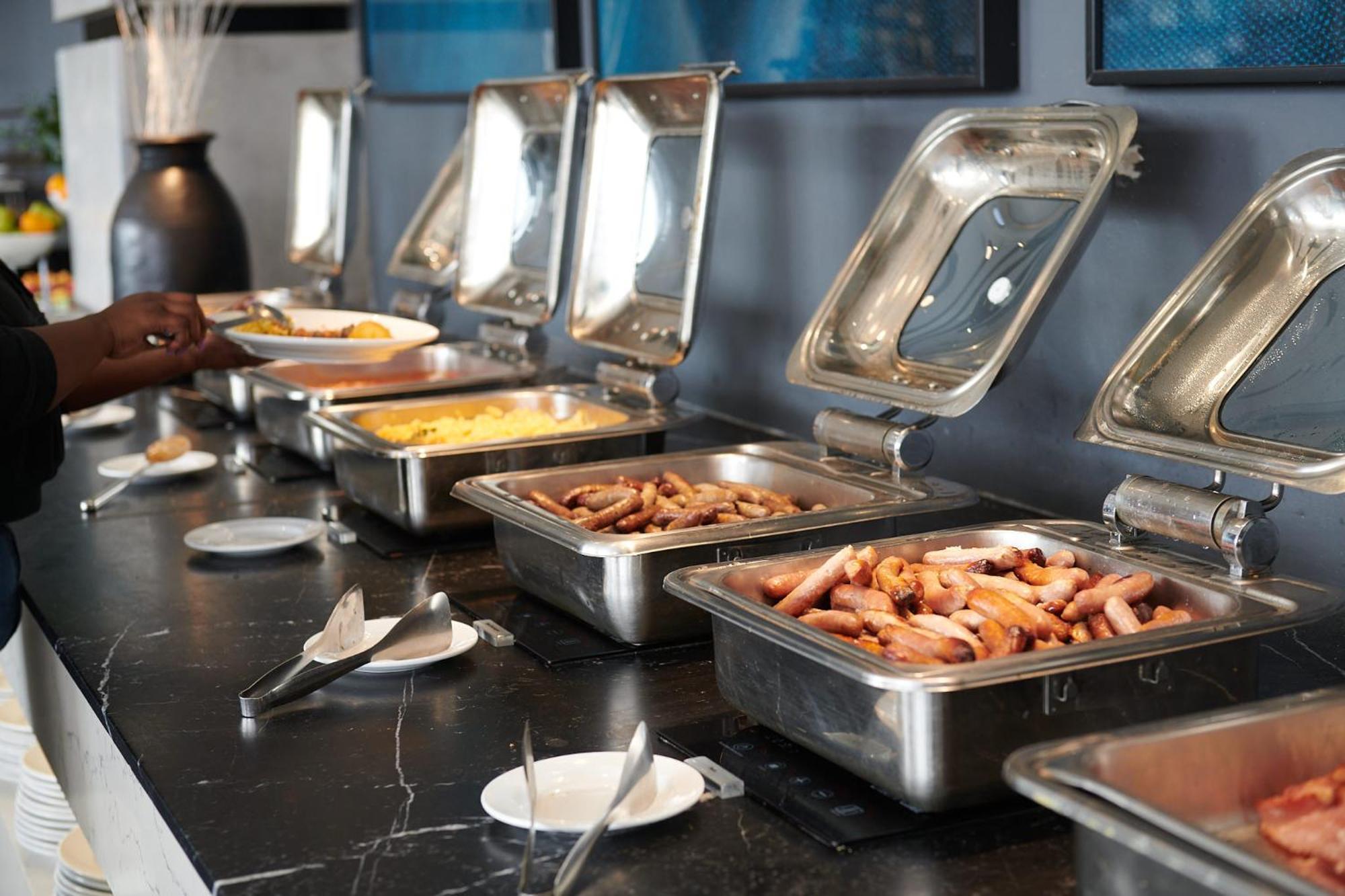 Hotel The Capital Zimbali Ballito Zewnętrze zdjęcie A buffet
